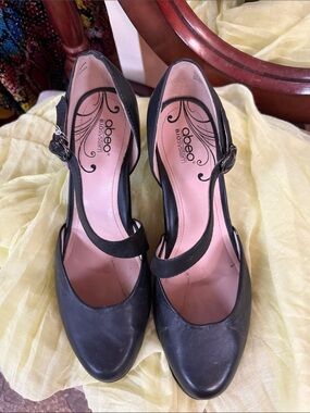 Abeo Black Mary Jane Heels with Pink Lining